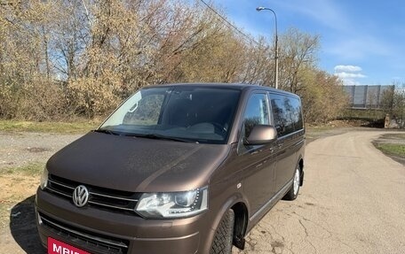 Volkswagen Multivan T5, 2013 год, 2 300 000 рублей, 3 фотография