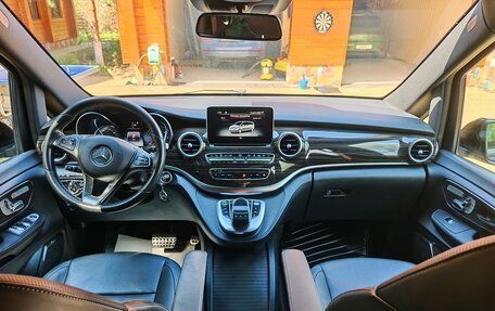 Mercedes-Benz V-Класс, 2018 год, 4 499 999 рублей, 3 фотография