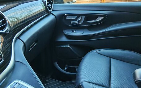 Mercedes-Benz V-Класс, 2018 год, 4 499 999 рублей, 13 фотография