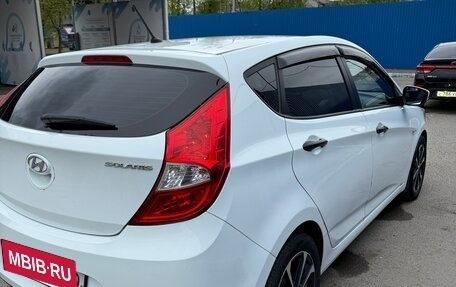 Hyundai Solaris II рестайлинг, 2015 год, 850 000 рублей, 6 фотография