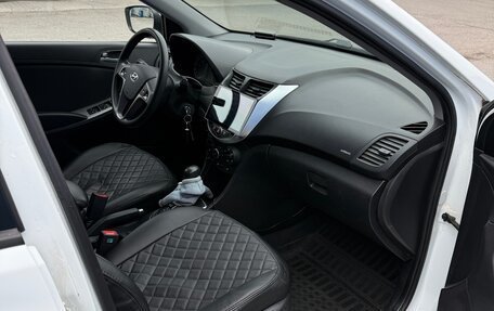 Hyundai Solaris II рестайлинг, 2015 год, 850 000 рублей, 9 фотография
