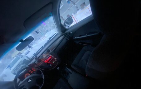 Mitsubishi Outlander III рестайлинг 3, 2006 год, 350 000 рублей, 15 фотография