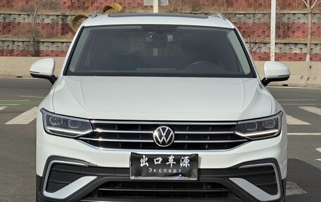 Volkswagen Tiguan II, 2023 год, 2 650 000 рублей, 2 фотография
