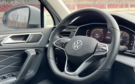 Volkswagen Tiguan II, 2023 год, 2 650 000 рублей, 8 фотография