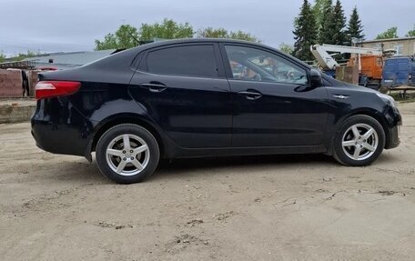 KIA Rio III рестайлинг, 2014 год, 900 000 рублей, 2 фотография
