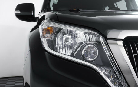 Toyota Land Cruiser Prado 150 рестайлинг 2, 2016 год, 3 600 000 рублей, 23 фотография