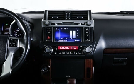 Toyota Land Cruiser Prado 150 рестайлинг 2, 2016 год, 3 600 000 рублей, 14 фотография
