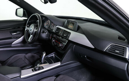 BMW 3 серия, 2017 год, 2 990 000 рублей, 11 фотография