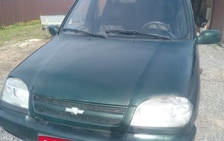 Chevrolet Niva I рестайлинг, 2003 год, 210 000 рублей, 1 фотография