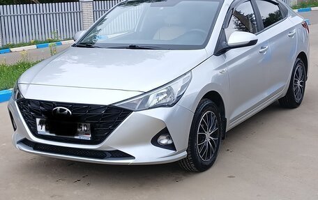 Hyundai Solaris II рестайлинг, 2021 год, 1 450 000 рублей, 1 фотография