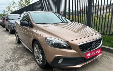 Volvo V40 Cross Country I, 2013 год, 1 330 000 рублей, 2 фотография