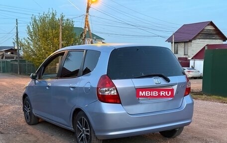 Honda Fit III, 2002 год, 300 000 рублей, 2 фотография