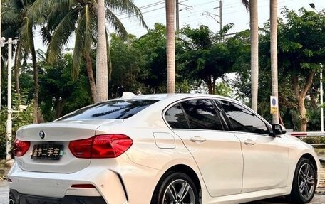 BMW 1 серия, 2022 год, 1 610 000 рублей, 4 фотография