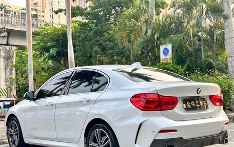 BMW 1 серия, 2022 год, 1 610 000 рублей, 5 фотография