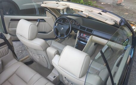 Mercedes-Benz E-Класс, 1994 год, 4 300 000 рублей, 4 фотография