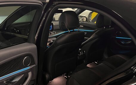 Mercedes-Benz E-Класс, 2018 год, 3 950 000 рублей, 13 фотография