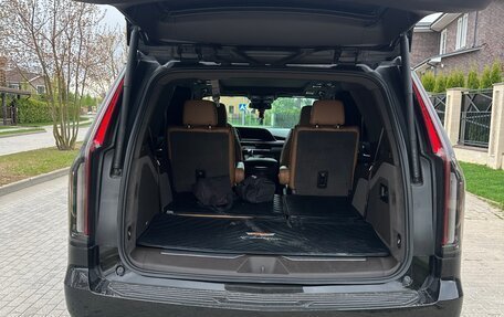 Cadillac Escalade V, 2022 год, 13 000 000 рублей, 12 фотография