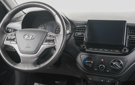 Hyundai Solaris II рестайлинг, 2021 год, 1 649 000 рублей, 13 фотография
