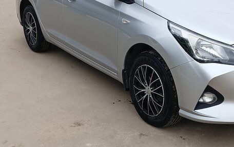 Hyundai Solaris II рестайлинг, 2021 год, 1 450 000 рублей, 3 фотография