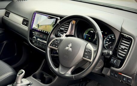 Mitsubishi Outlander III рестайлинг 3, 2013 год, 1 590 000 рублей, 17 фотография