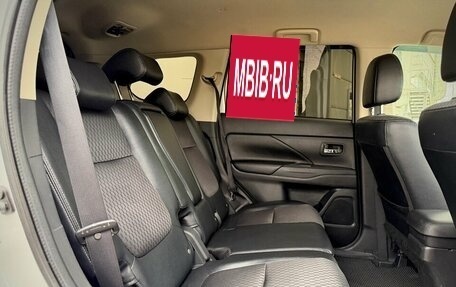 Mitsubishi Outlander III рестайлинг 3, 2013 год, 1 590 000 рублей, 24 фотография