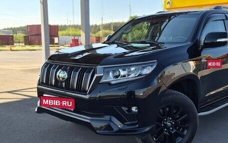 Toyota Land Cruiser Prado 150 рестайлинг 2, 2021 год, 6 980 000 рублей, 14 фотография