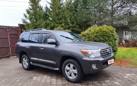 Toyota Land Cruiser 200, 2013 год, 3 700 000 рублей, 2 фотография