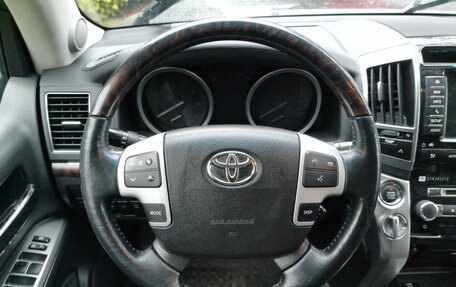 Toyota Land Cruiser 200, 2013 год, 3 700 000 рублей, 7 фотография