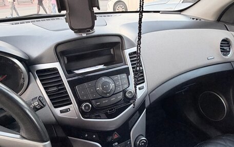 Chevrolet Cruze II, 2012 год, 1 000 000 рублей, 17 фотография