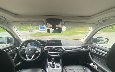BMW 5 серия, 2018 год, 2 800 000 рублей, 12 фотография