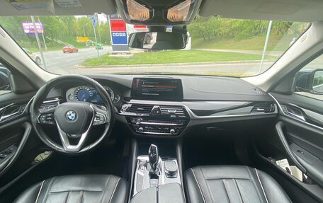 BMW 5 серия, 2018 год, 2 800 000 рублей, 13 фотография