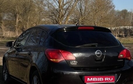 Opel Astra J, 2010 год, 650 000 рублей, 3 фотография
