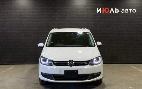 Volkswagen Sharan II, 2011 год, 1 340 000 рублей, 2 фотография