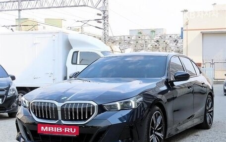 BMW 5 серия, 2024 год, 6 044 000 рублей, 2 фотография