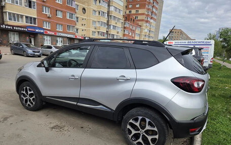 Renault Kaptur I рестайлинг, 2020 год, 1 800 000 рублей, 2 фотография