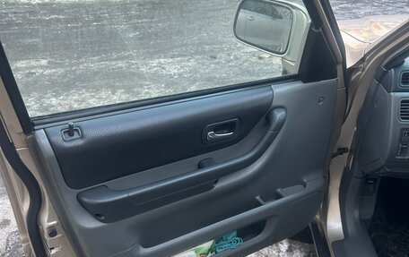 Honda CR-V IV, 2001 год, 700 000 рублей, 6 фотография
