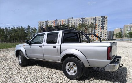 Nissan NP300, 2013 год, 750 000 рублей, 4 фотография