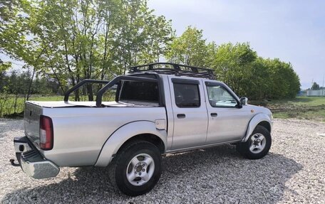 Nissan NP300, 2013 год, 750 000 рублей, 9 фотография