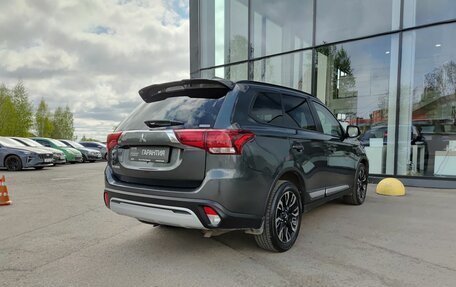 Mitsubishi Outlander III рестайлинг 3, 2021 год, 2 349 000 рублей, 6 фотография