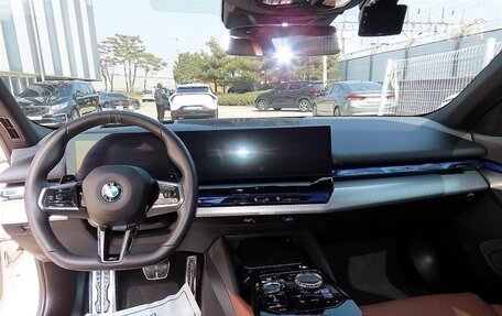 BMW 5 серия, 2024 год, 5 812 000 рублей, 6 фотография