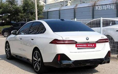 BMW 5 серия, 2024 год, 5 812 000 рублей, 3 фотография