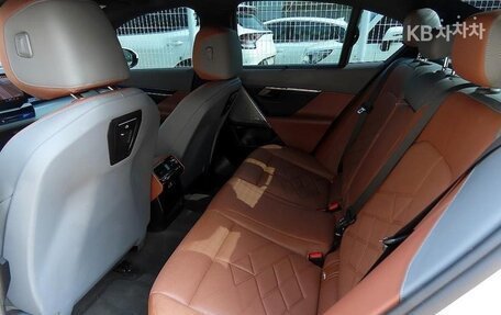 BMW 5 серия, 2024 год, 5 812 000 рублей, 16 фотография