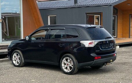 Mitsubishi Outlander III рестайлинг 3, 2012 год, 1 055 000 рублей, 6 фотография