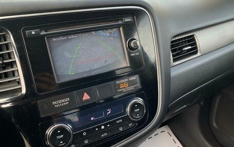 Mitsubishi Outlander III рестайлинг 3, 2012 год, 1 055 000 рублей, 9 фотография