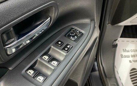 Mitsubishi Outlander III рестайлинг 3, 2012 год, 1 055 000 рублей, 13 фотография
