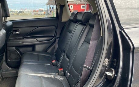 Mitsubishi Outlander III рестайлинг 3, 2012 год, 1 055 000 рублей, 14 фотография