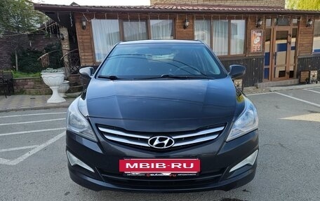 Hyundai Solaris II рестайлинг, 2015 год, 910 000 рублей, 2 фотография