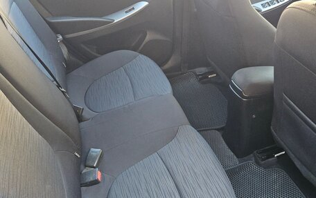 Hyundai Solaris II рестайлинг, 2015 год, 910 000 рублей, 11 фотография