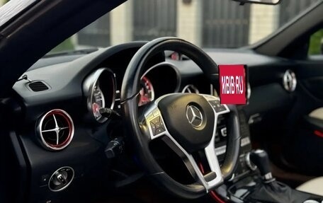 Mercedes-Benz SLK-Класс, 2011 год, 2 500 000 рублей, 24 фотография
