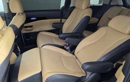 KIA Carnival, 2021 год, 4 300 000 рублей, 14 фотография